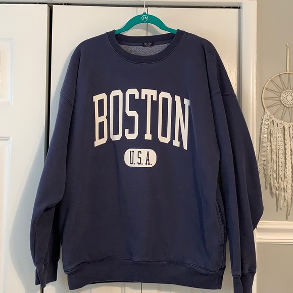 Brandy Melville Tops - Brandy Melville Boston Crewneck